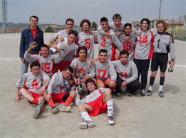 La squadra del Liceo, con il trofeo